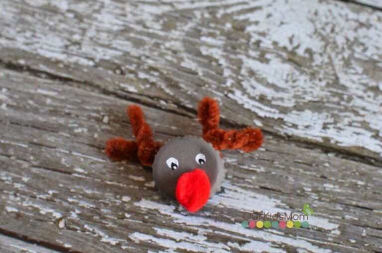 How to Create a Bottlecap Reindeer Magnet