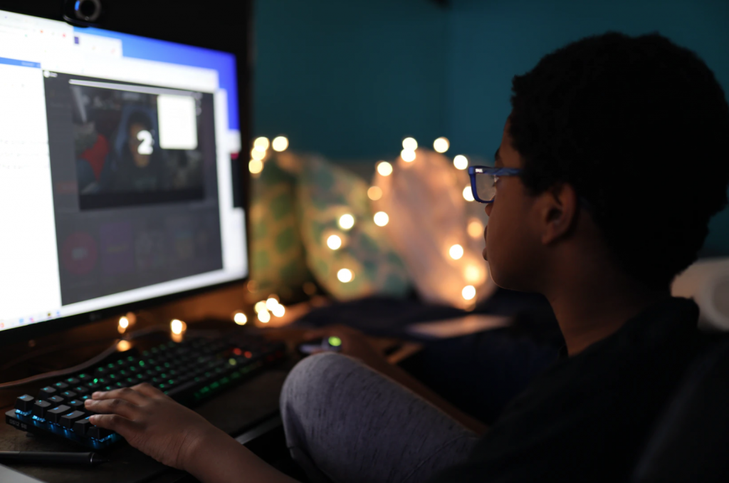10 Tips for Keeping Kids Safe Online