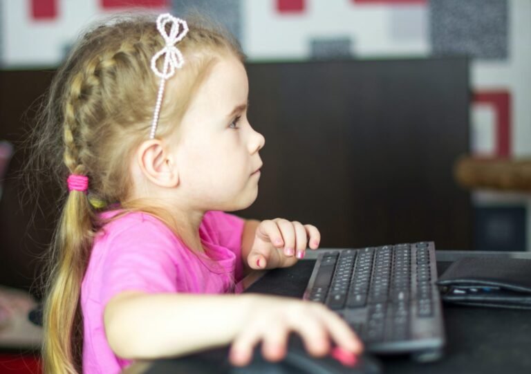 5 Strategies to Safeguard Your Child During Online Activities