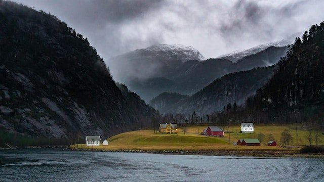 Norway for Families: Celebrating Culture and Culinary Treats