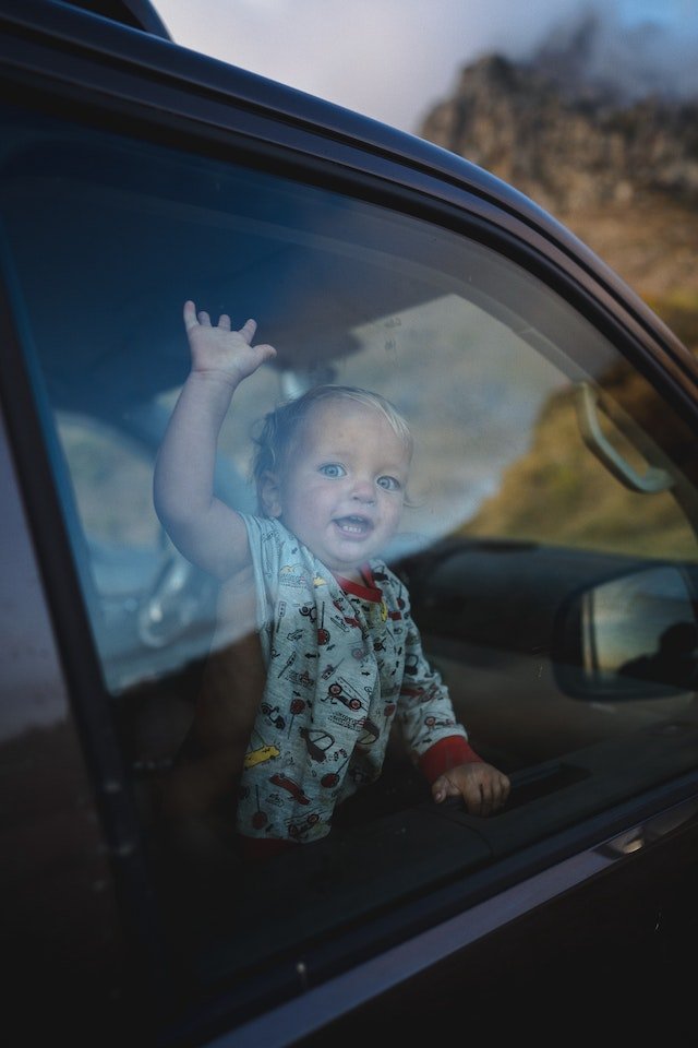 Traveling with Your Little One: 7 Essential Tips for Parents