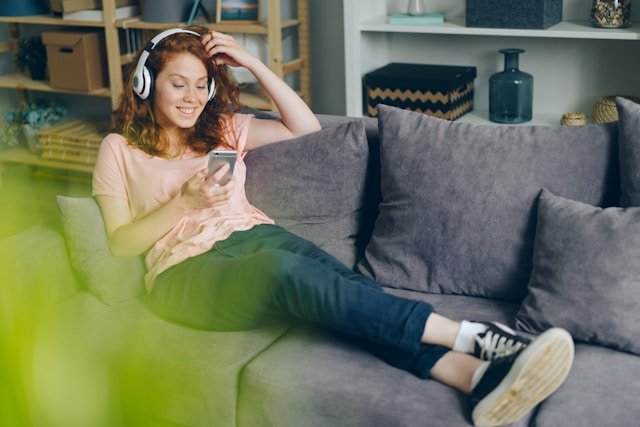 The Significance of Establishing Internet Boundaries for Teenagers